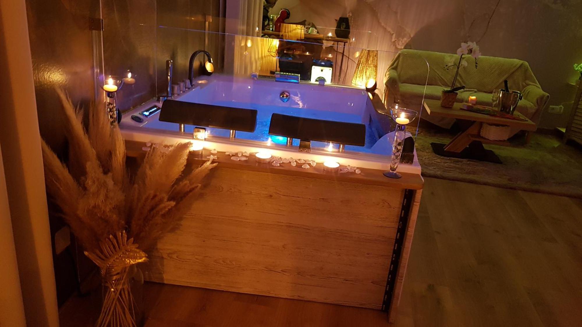 Love Room Jaccuzi Puisserguier ภายนอก รูปภาพ